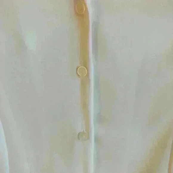 NEW! Lush V-Neck Balloon Sleeve Blouse - Picture 3 of 7